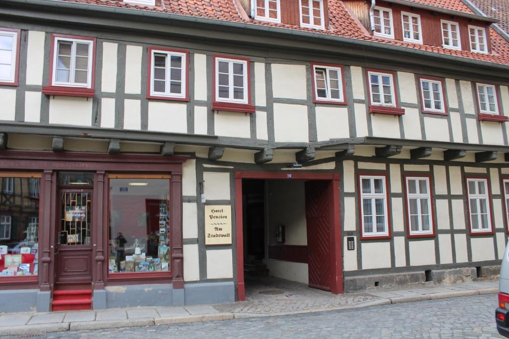Hotel Am Stadtwall Quedlinburg Buitenkant foto