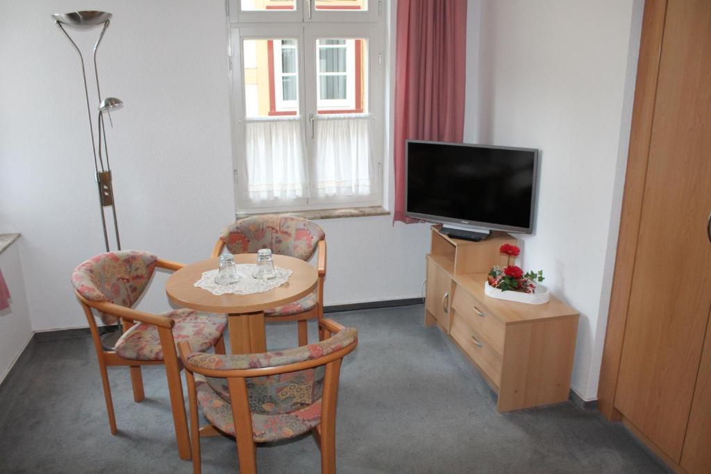 Hotel Am Stadtwall Quedlinburg Buitenkant foto