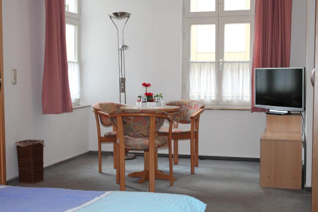 Hotel Am Stadtwall Quedlinburg Buitenkant foto